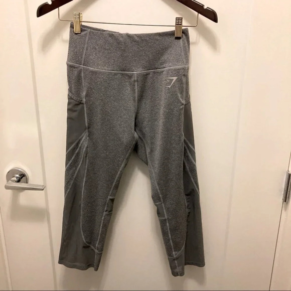 GYMSHARK  Sz M Cropped Light Grey w/ Mesh & Pocket Leggings - Picture 1 of 8
